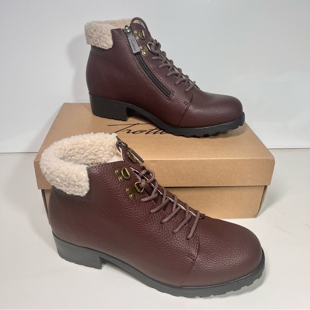 Trotters Becky 2.0 Leather Ankle Boot